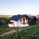 Vineyard Majolka بيت للعطل نوفو ميستو