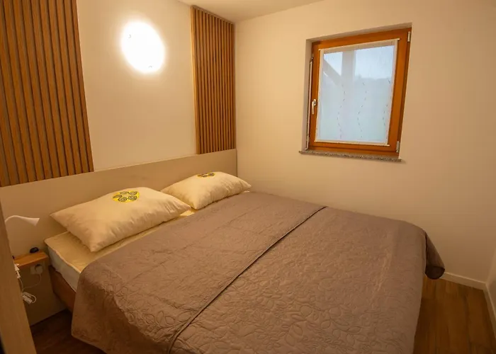 Feriehus Vineyard Majolka Novo Mesto